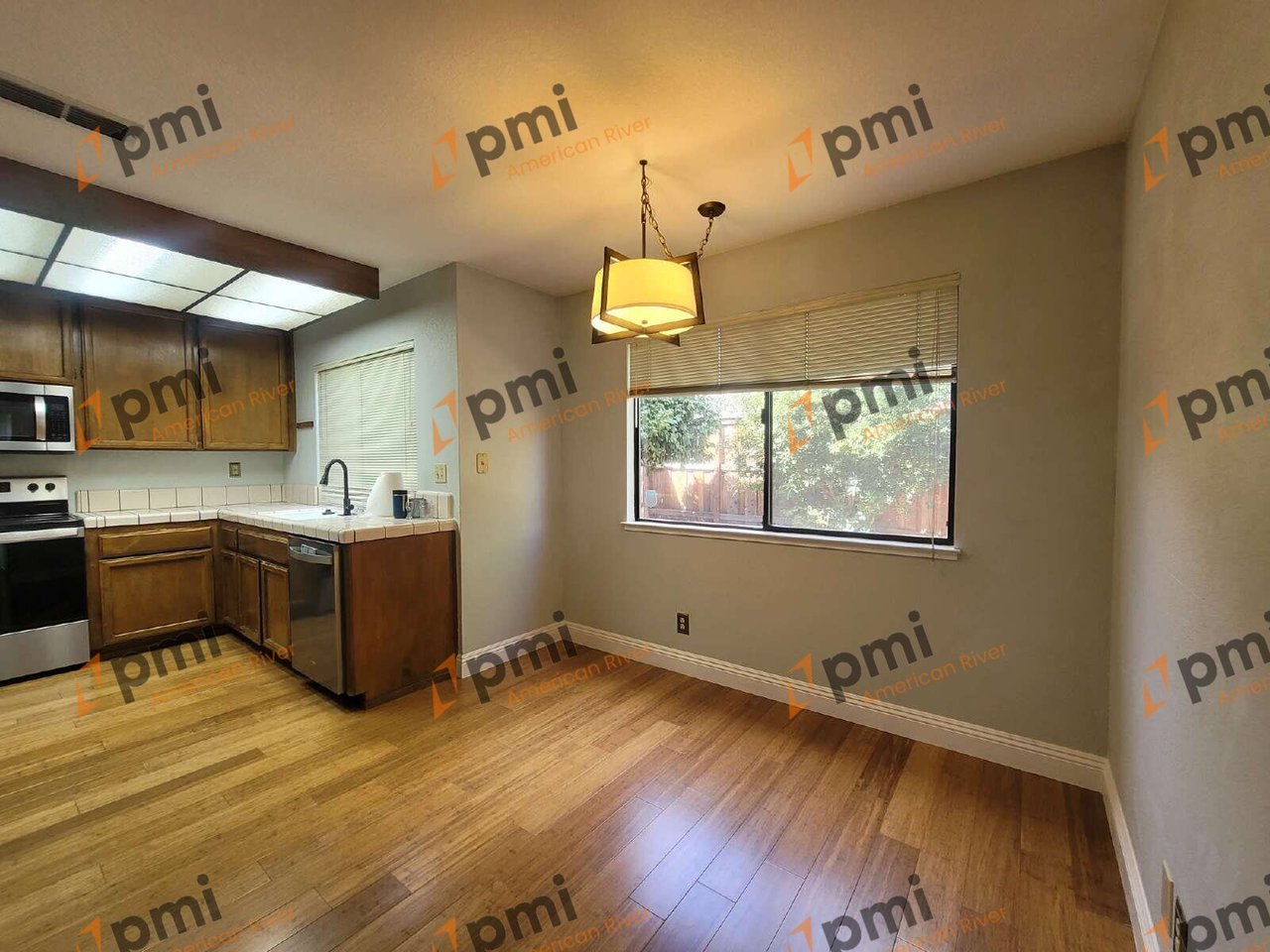 284 River Run Cir