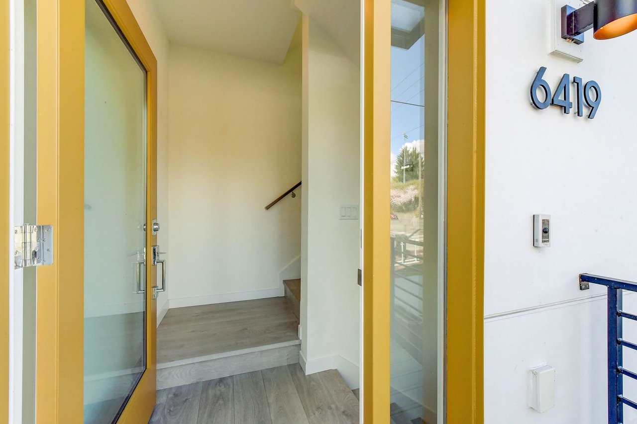 6419 14th Avenue NW Seattle, WA 98107-2235