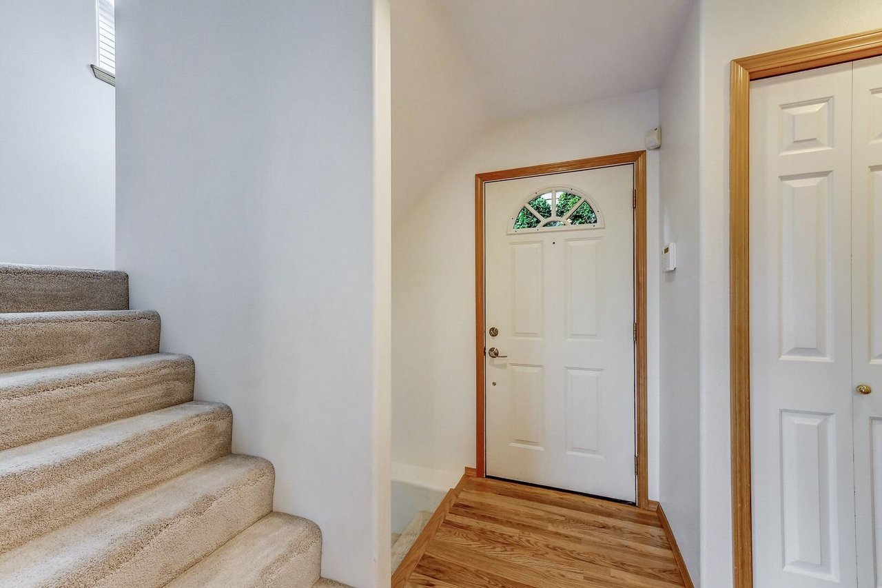 3652 Whitman Ave N Seattle, WA 98103-8720