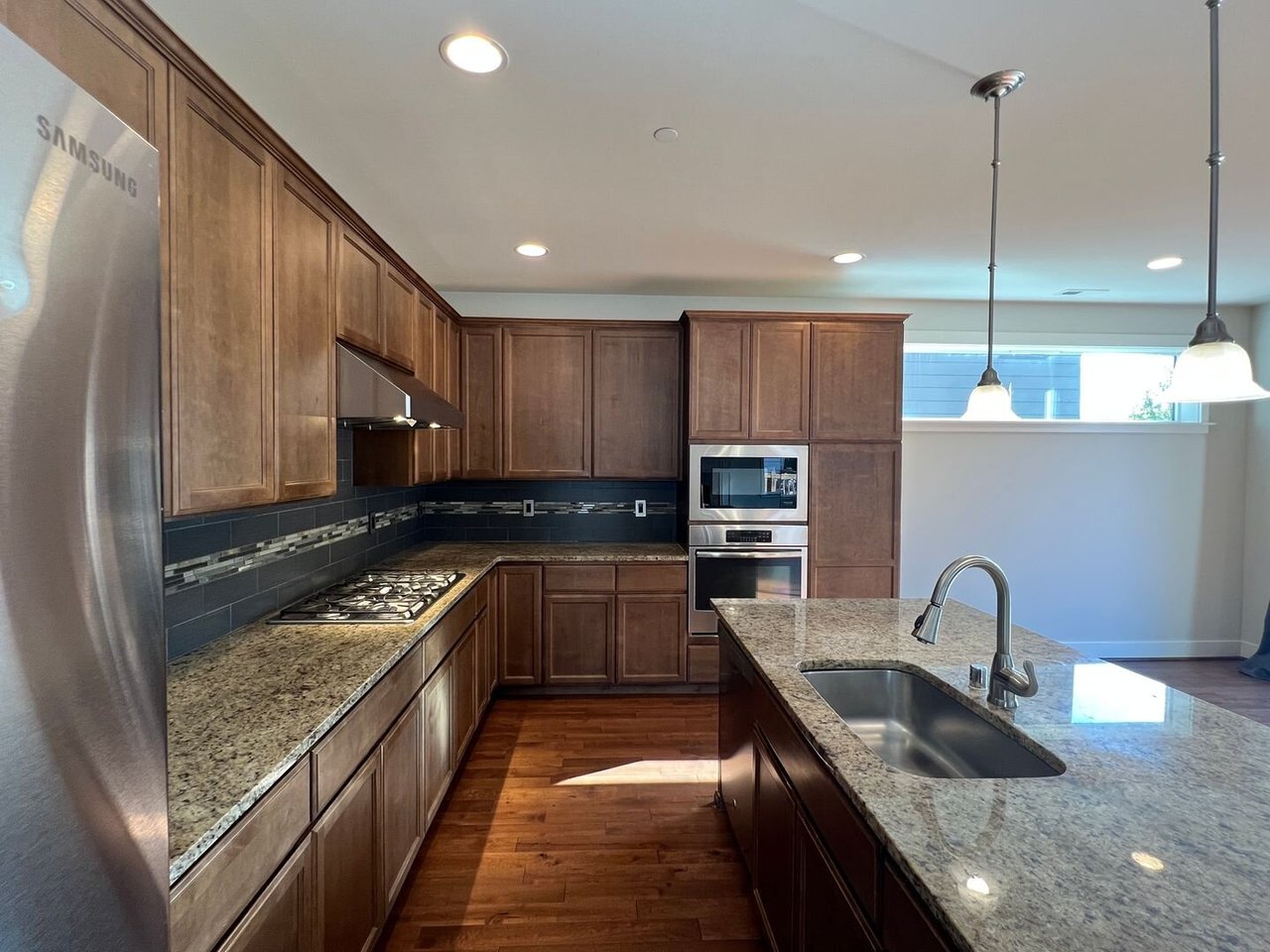 5406 165th PL SW Lynnwood, WA 98037