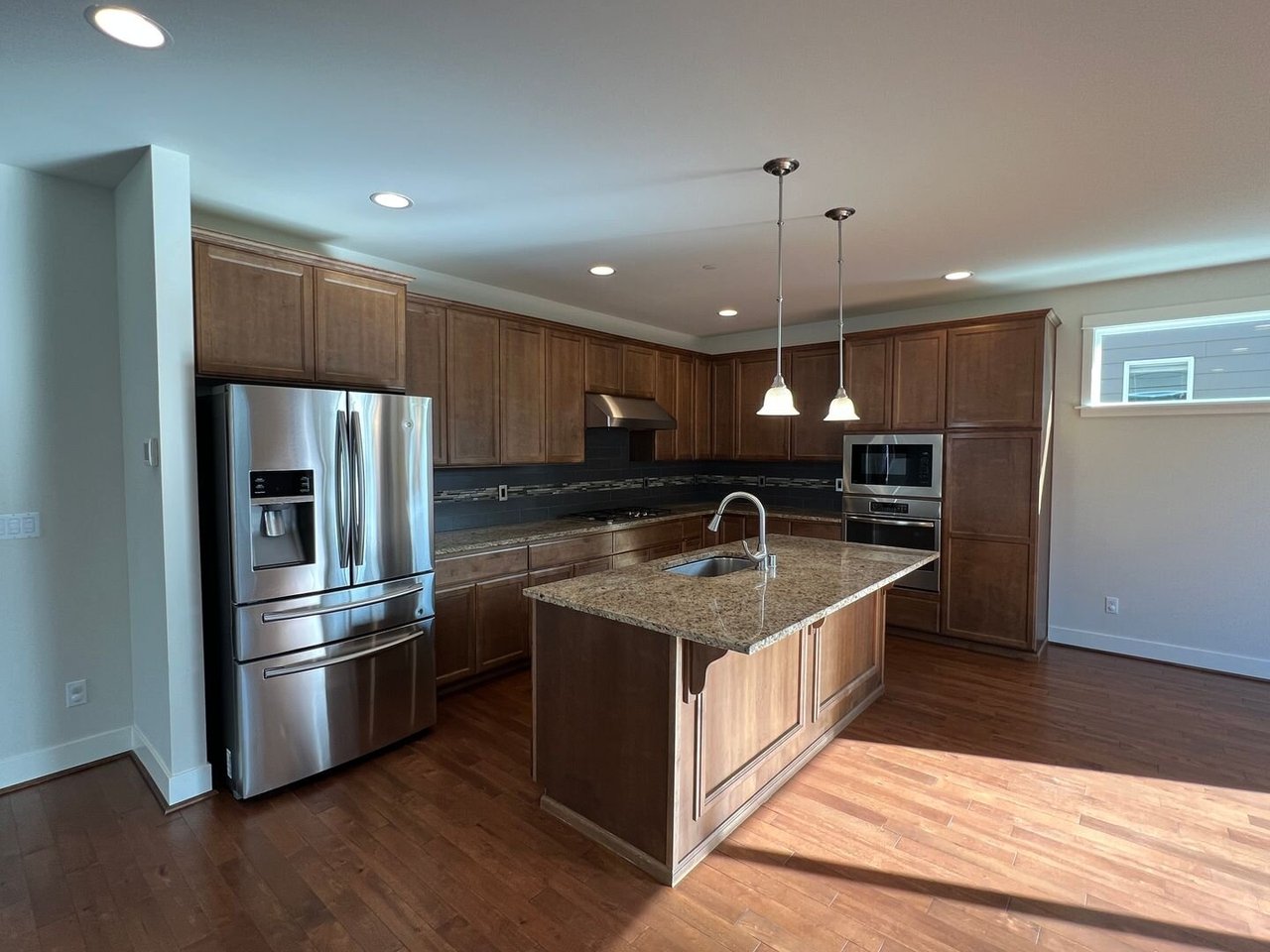 5406 165th PL SW Lynnwood, WA 98037