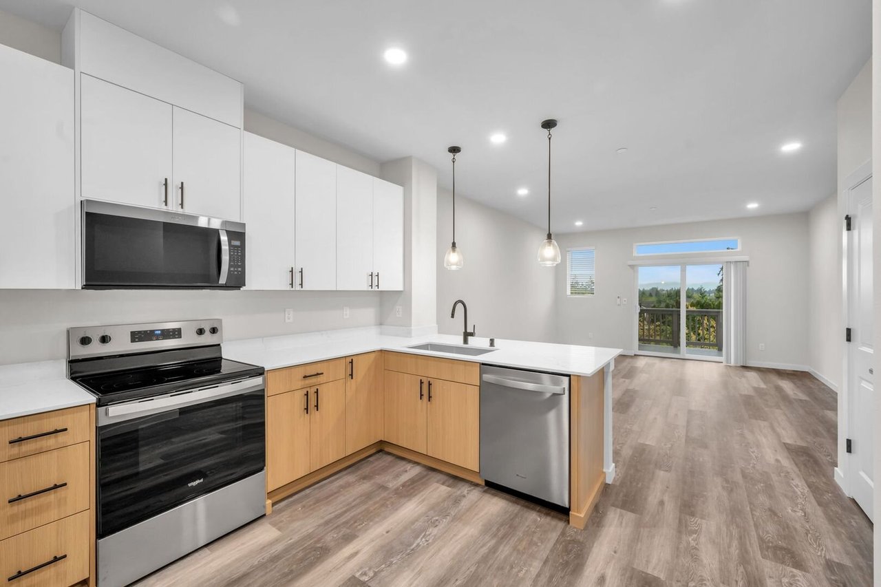 15613 Admiralty Way Unit #B2 Lynnwood, WA 98087