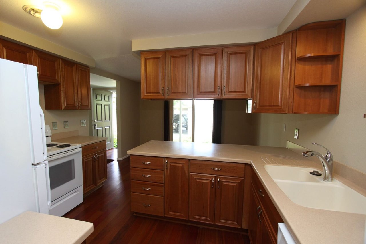 12004 Slater Ave. N.E. #F-3 Kirkland, WA 98034