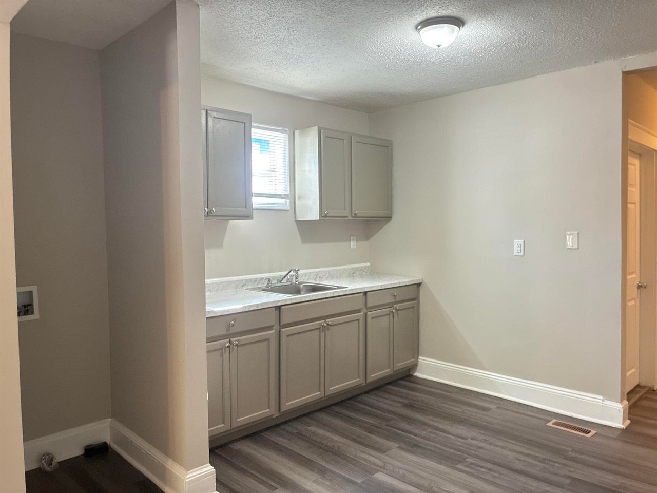 114 Chestnut Unit B