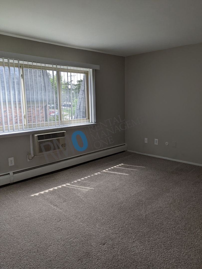 845 Ludlow Ave Apt 203 Rochester, MI 48307