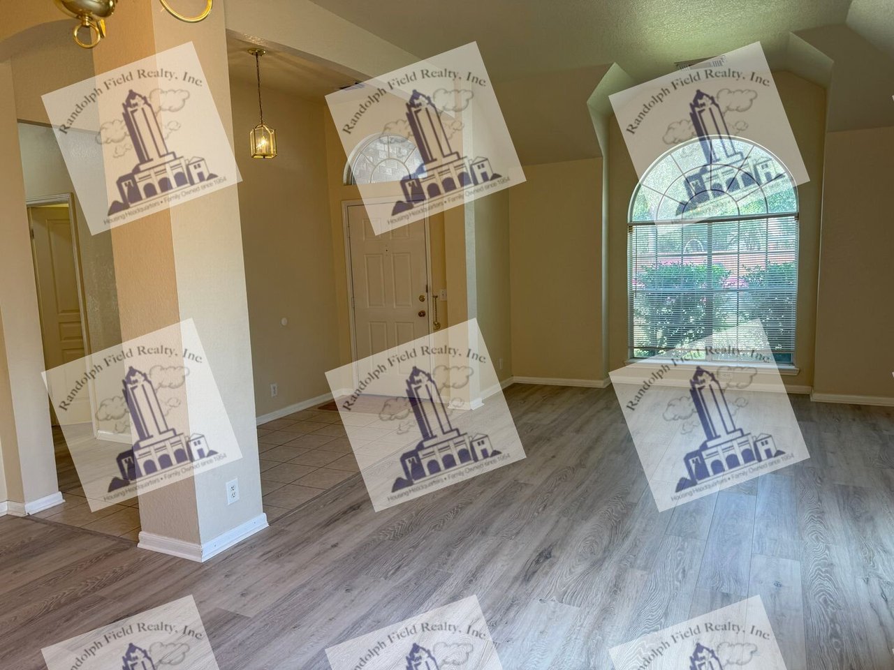 2520 CRESTED HEIGHTS SCHERTZ, TX 78154