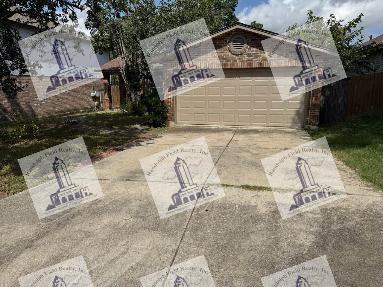 8251 SUNSHINE TRAIL DR SAN ANTONIO, TX 78244