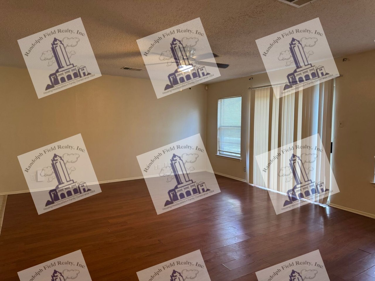 8251 SUNSHINE TRAIL DR SAN ANTONIO, TX 78244