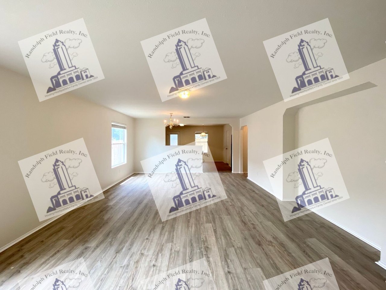 16511 CABALLO VALLEY SELMA, TX 78154