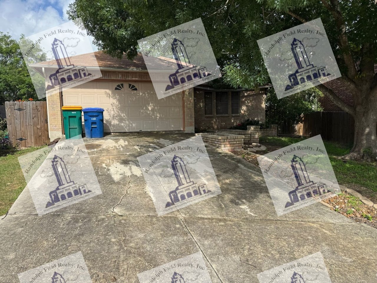 8003 CHESTNUT MANOR DRIVE CONVERSE, TX 78109