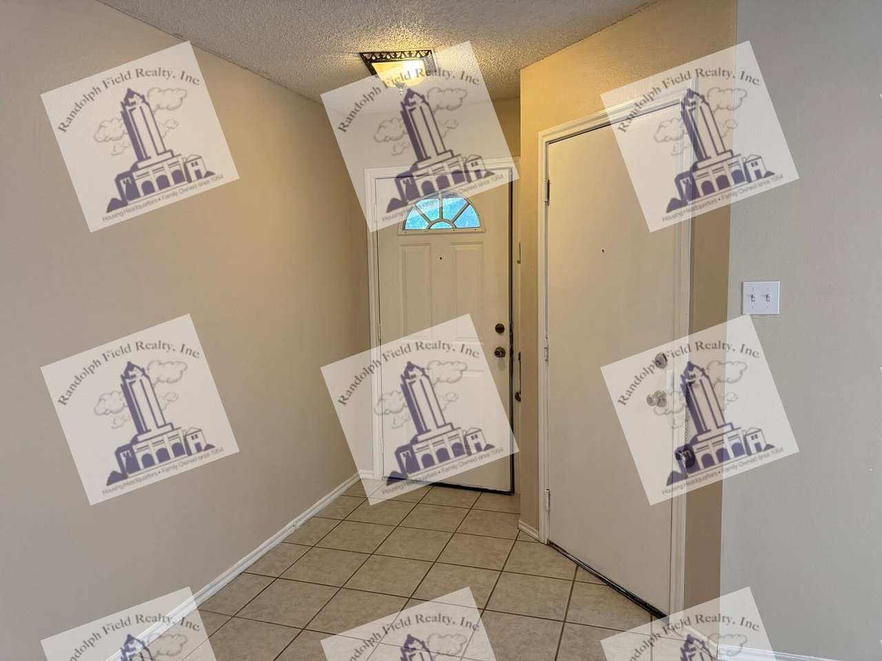 8003 CHESTNUT MANOR DRIVE CONVERSE, TX 78109