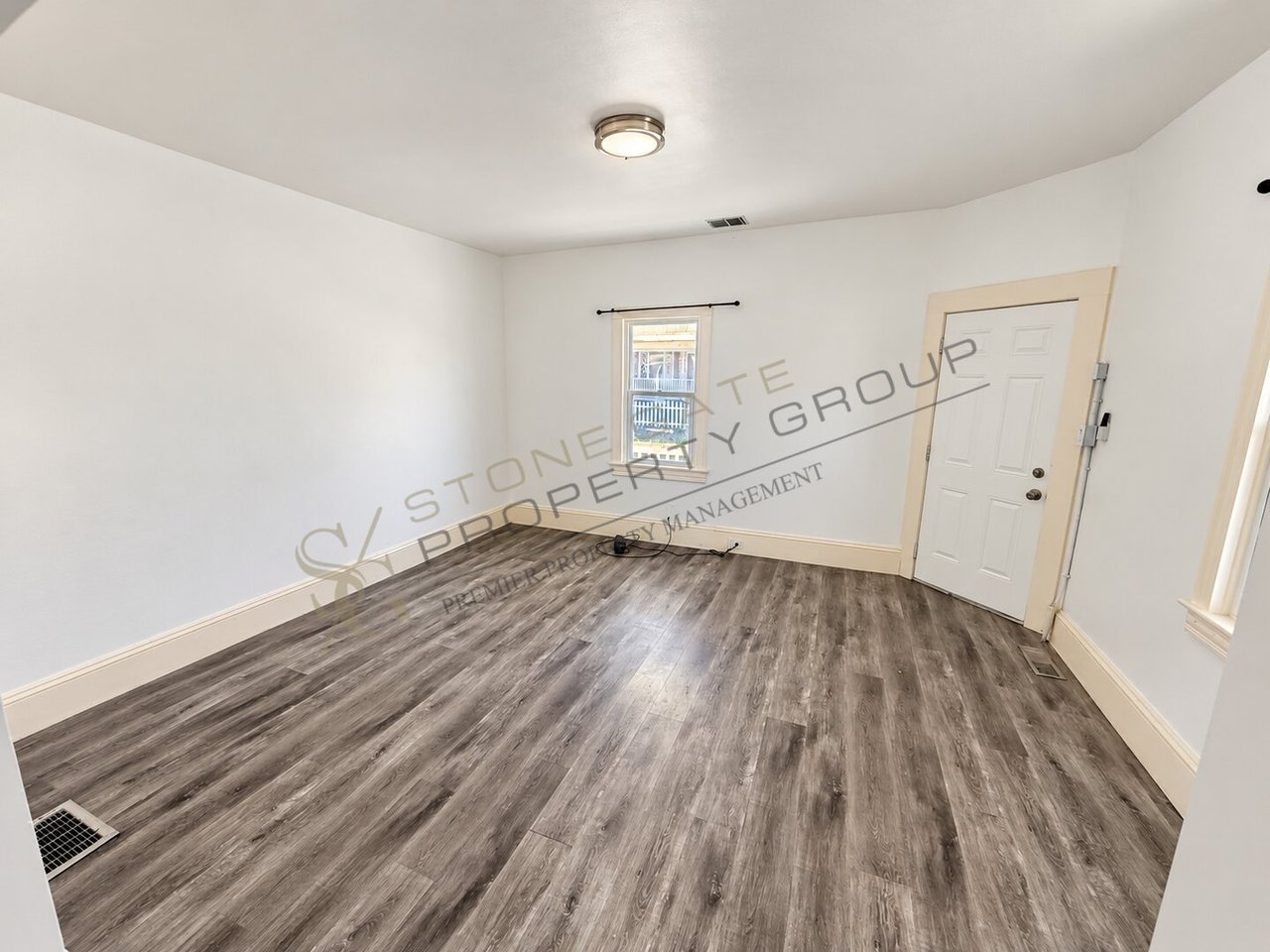 609 Plymouth St 609 Plymouth St Wilkes-Barre, PA 18702