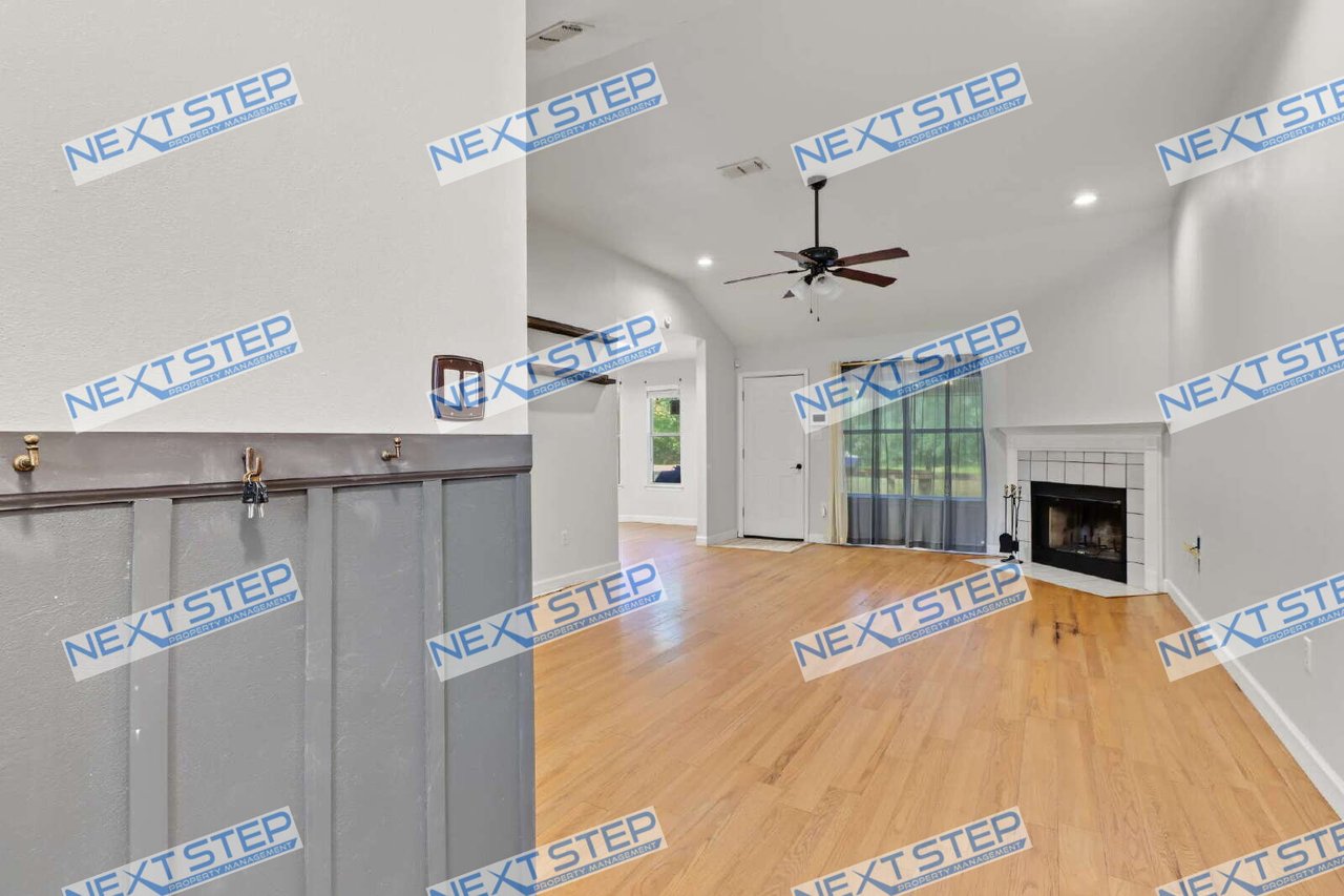 6205 Dove Lane