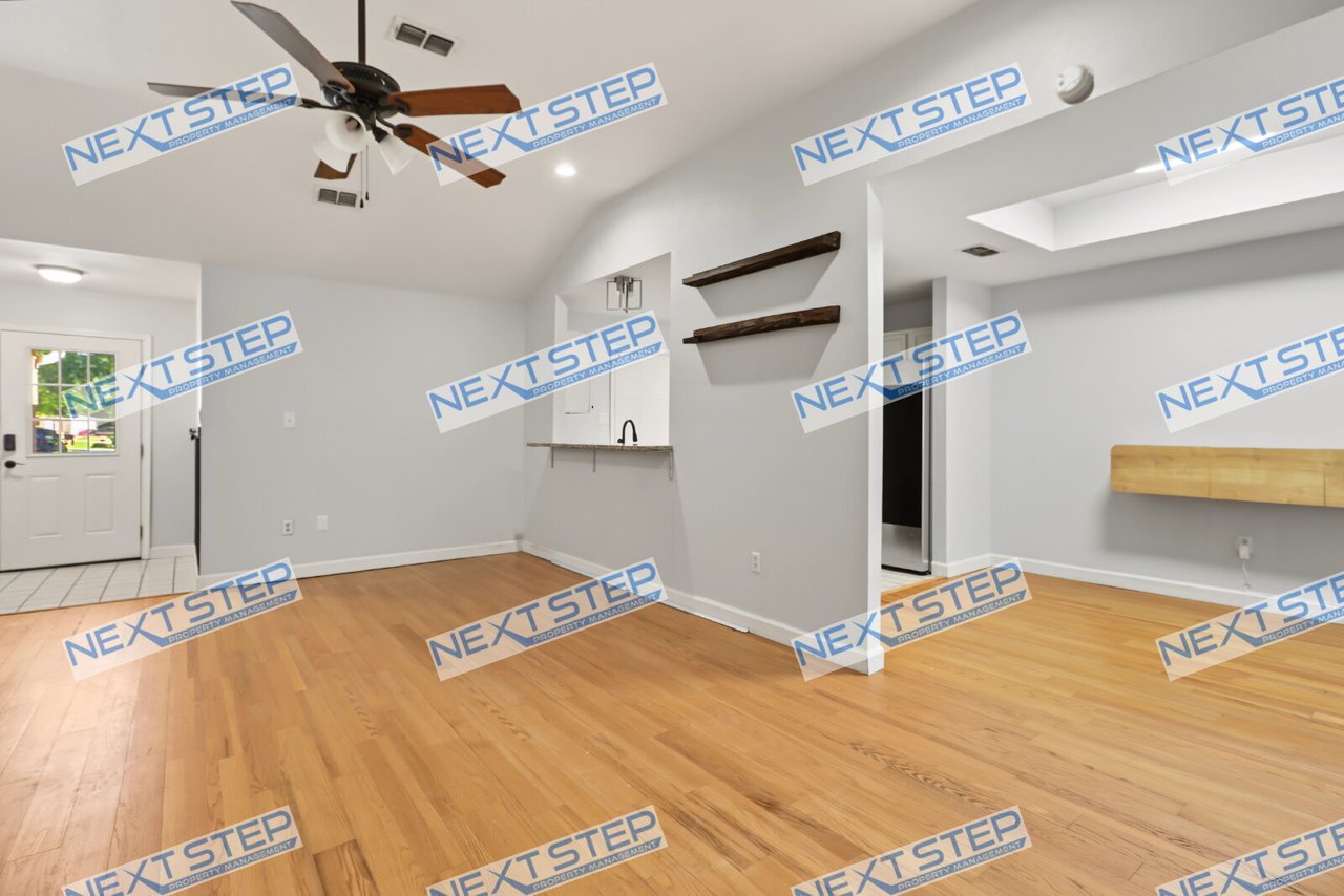 6205 Dove Lane