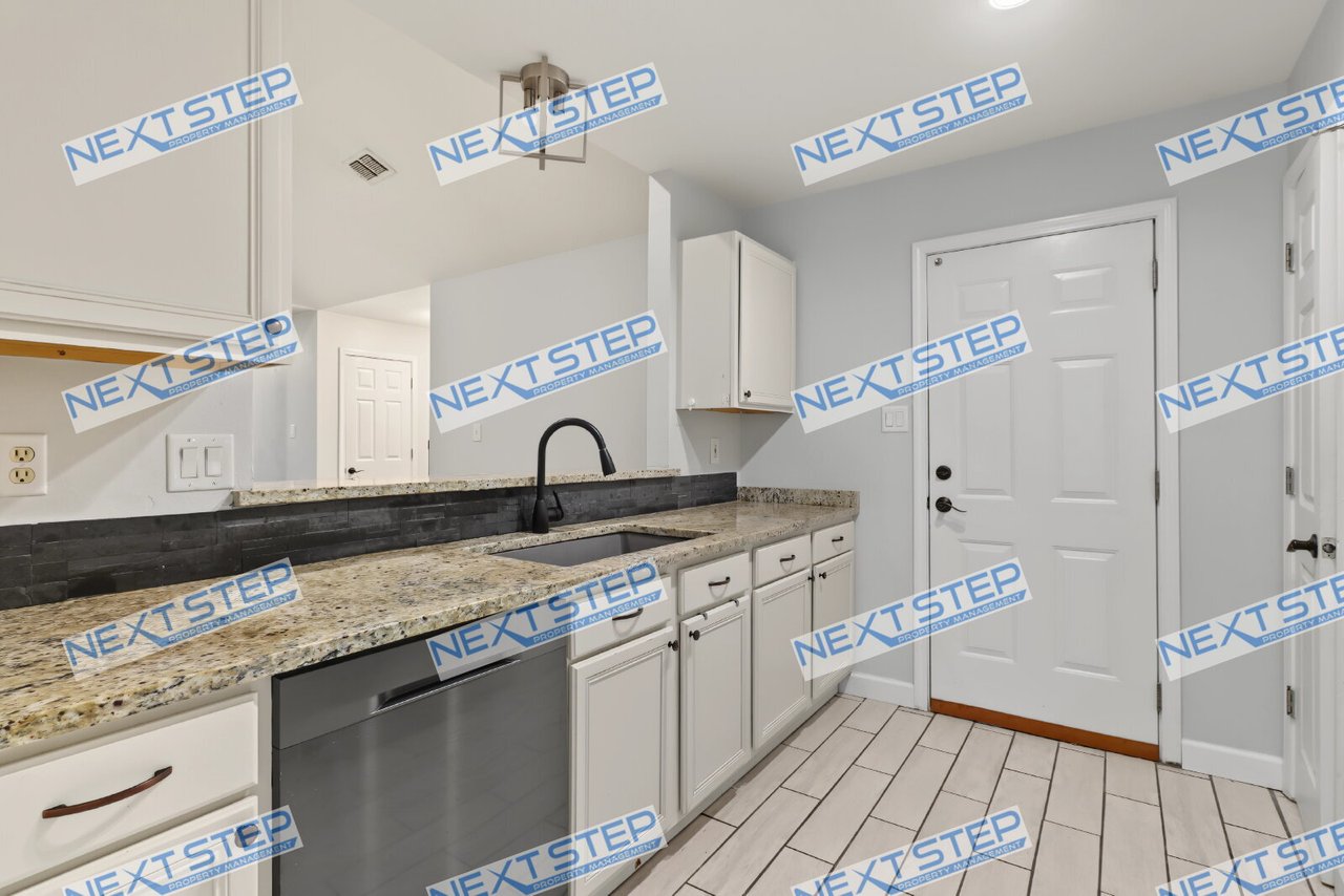 6205 Dove Lane