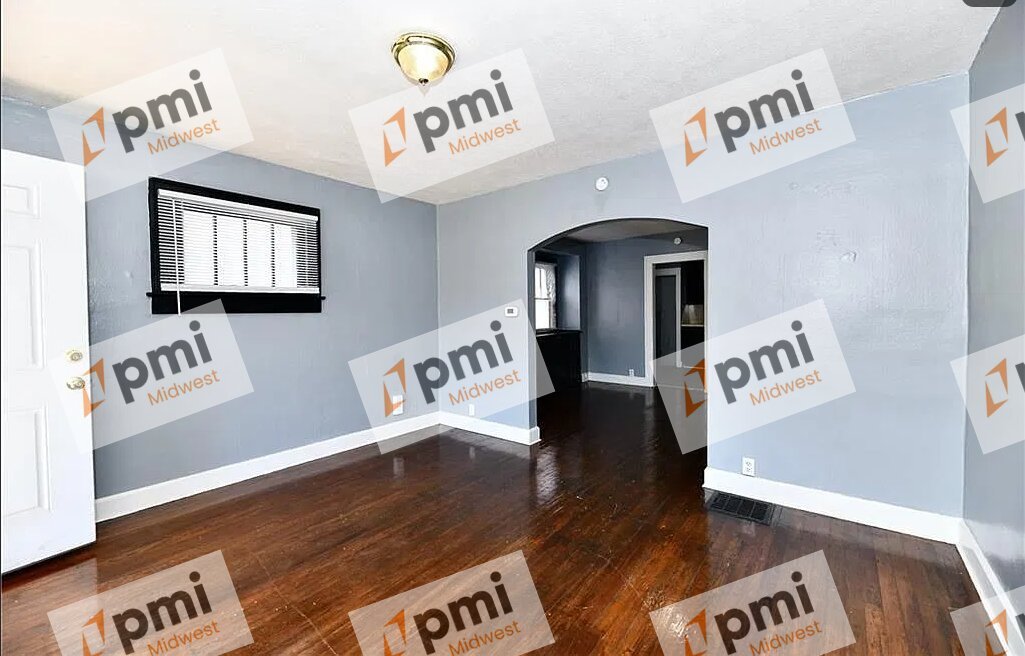 810 N Bradley Ave