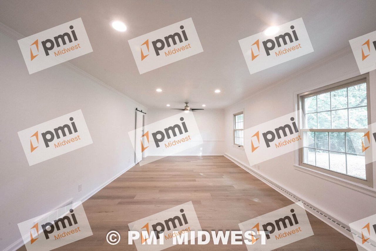 6446 North Tuxedo Street