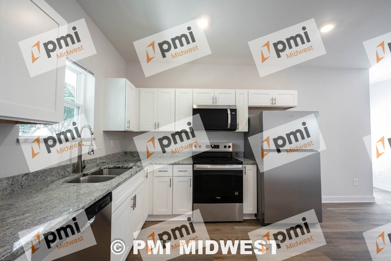 1523 E Market St