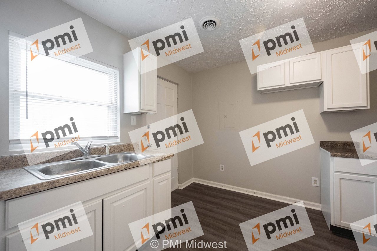 524 W 23rd St Apt 2