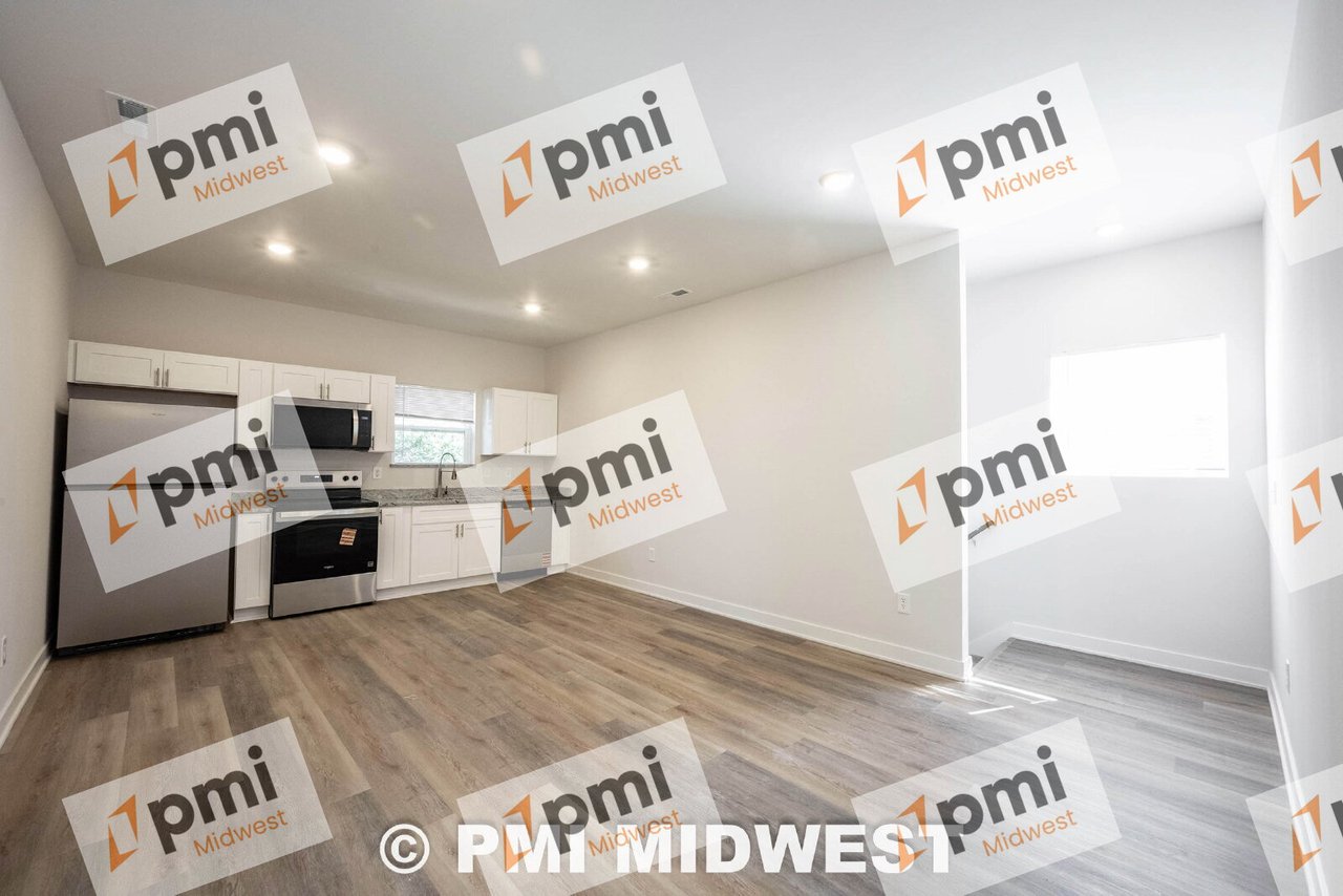 1525 E Market Street
