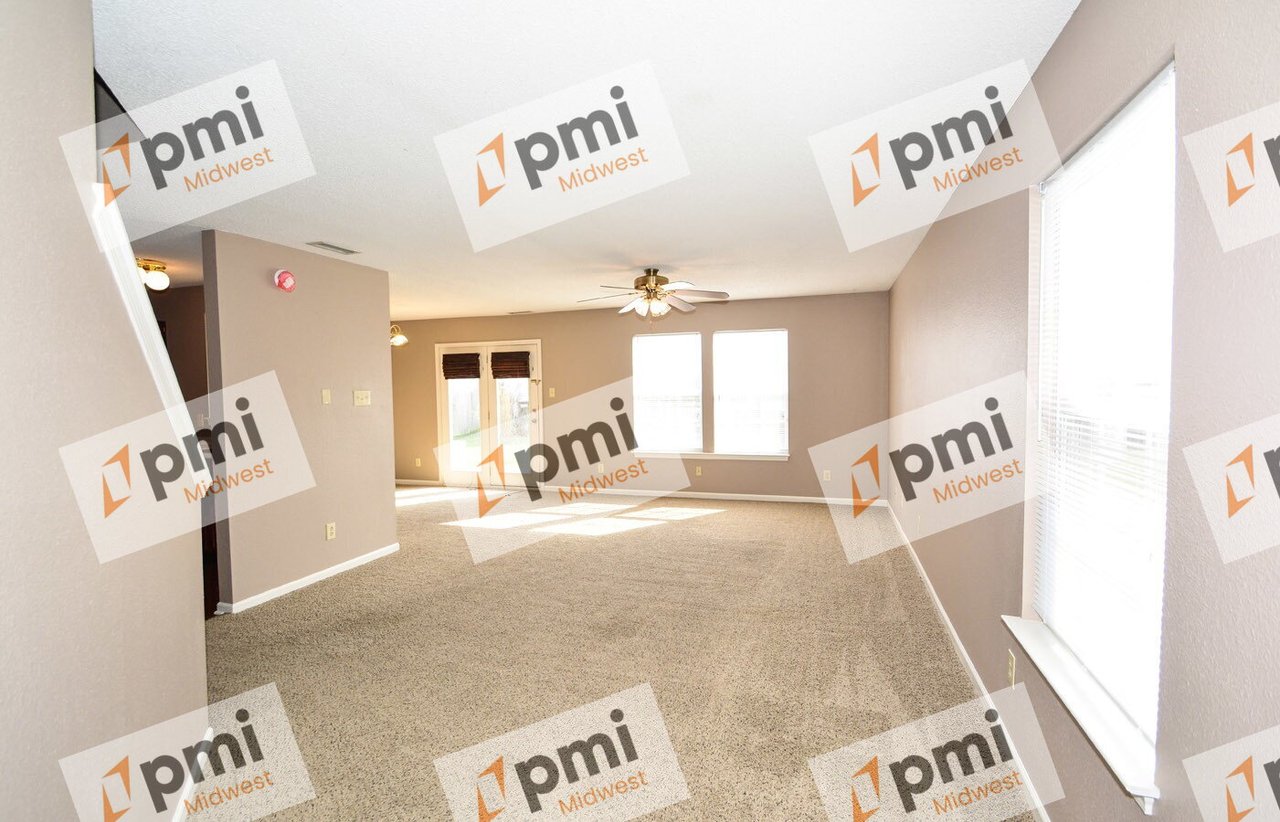 4537 Connaught East Dr