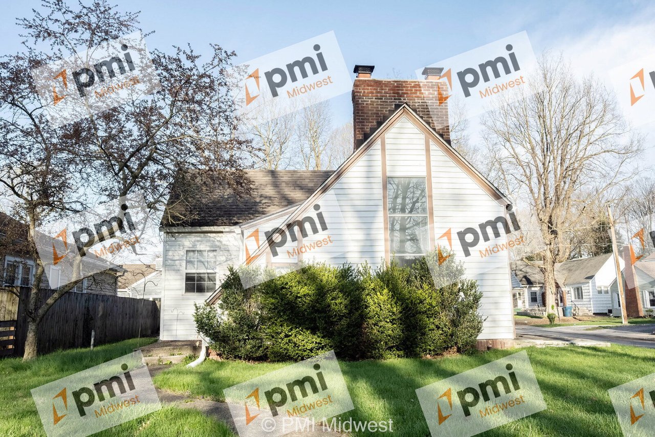 4058 North Illinois Street