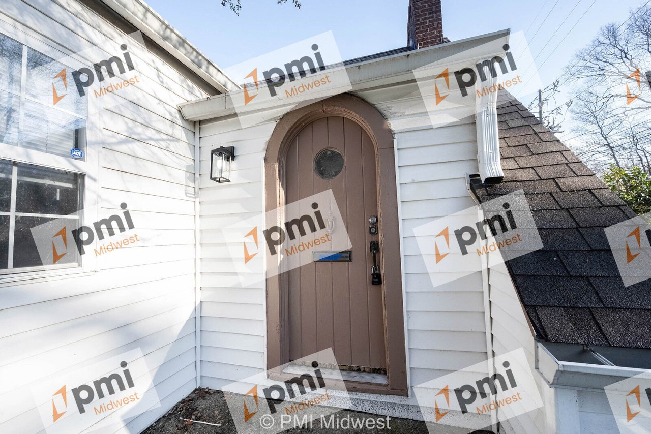 4058 North Illinois Street