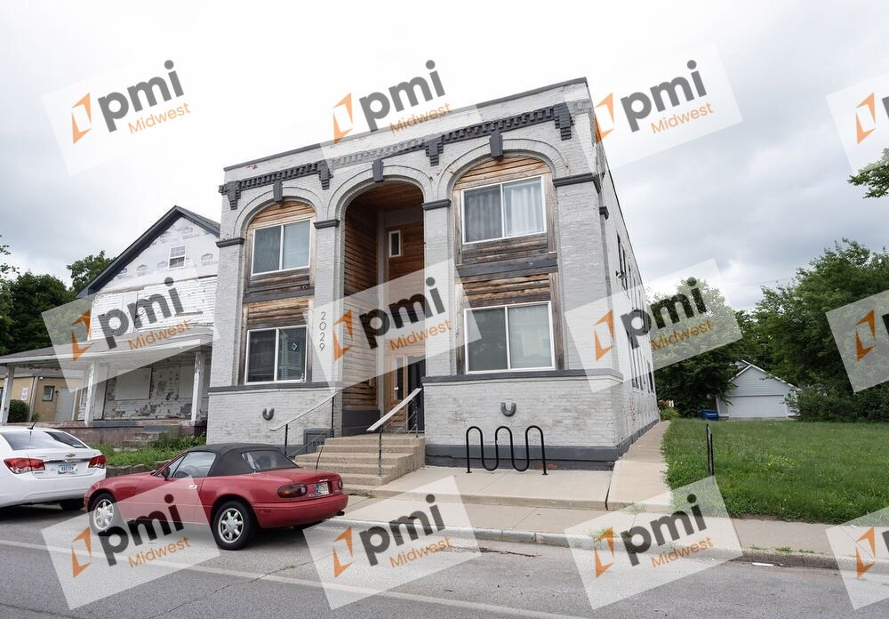 2029 N College Ave Apt D