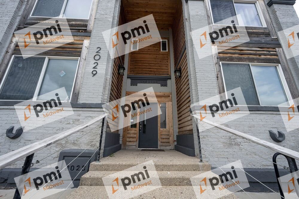 2029 N College Ave Apt D
