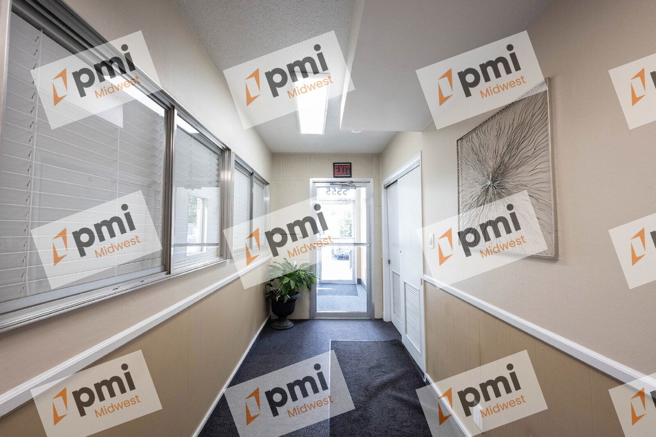 5555 North Tacoma Avenue Suite 002