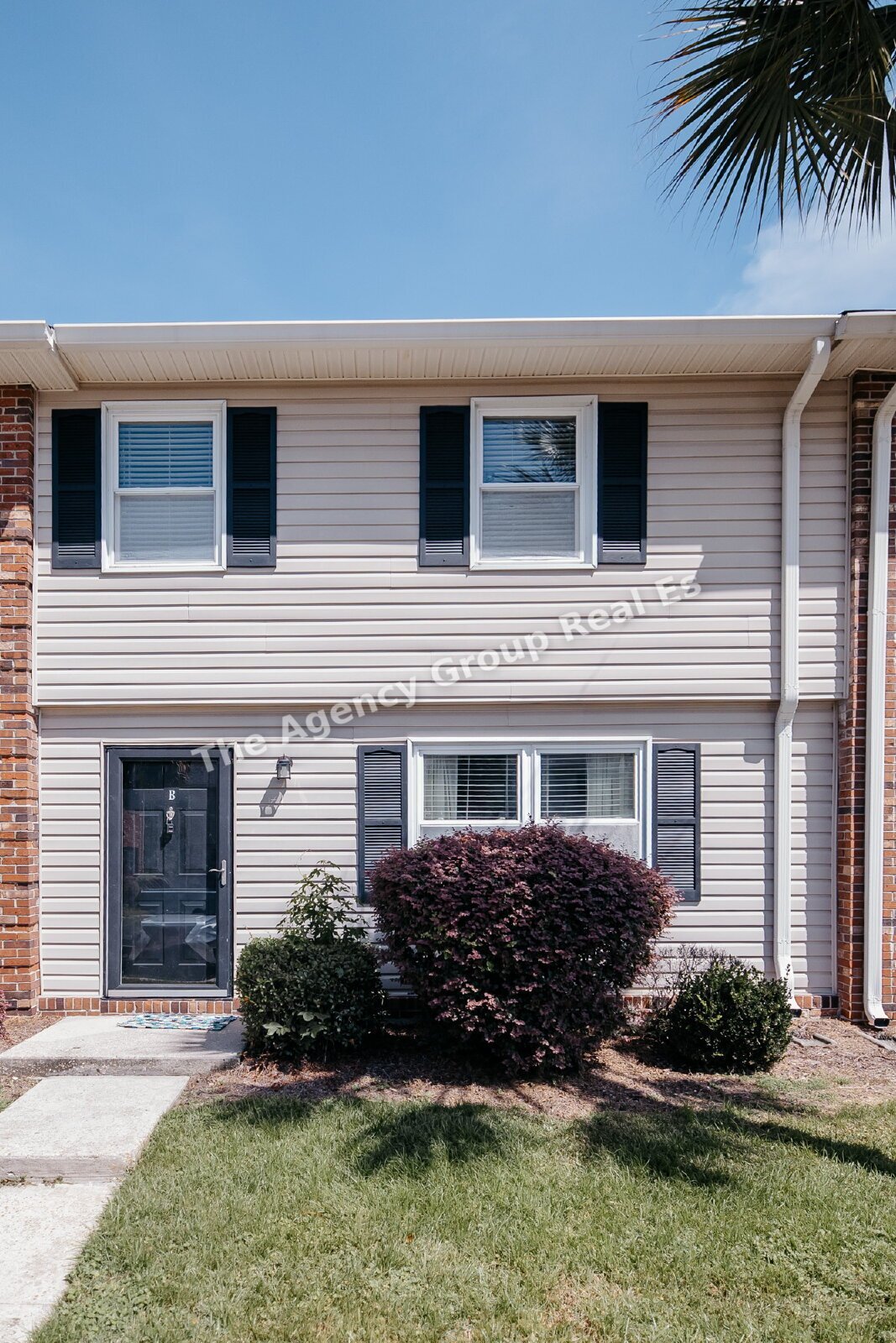 Apt 16B