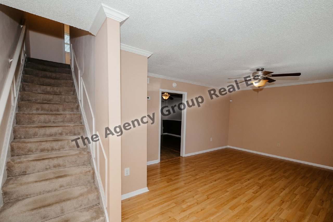 Apt 16B