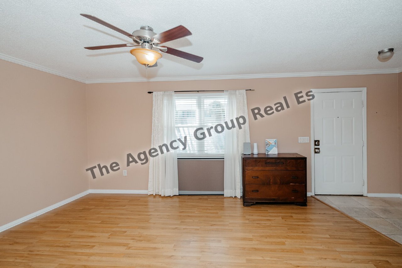 Apt 16B