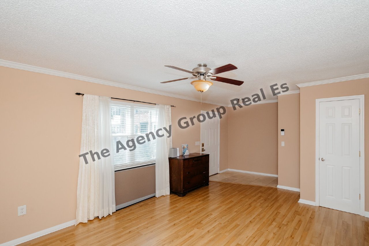 Apt 16B