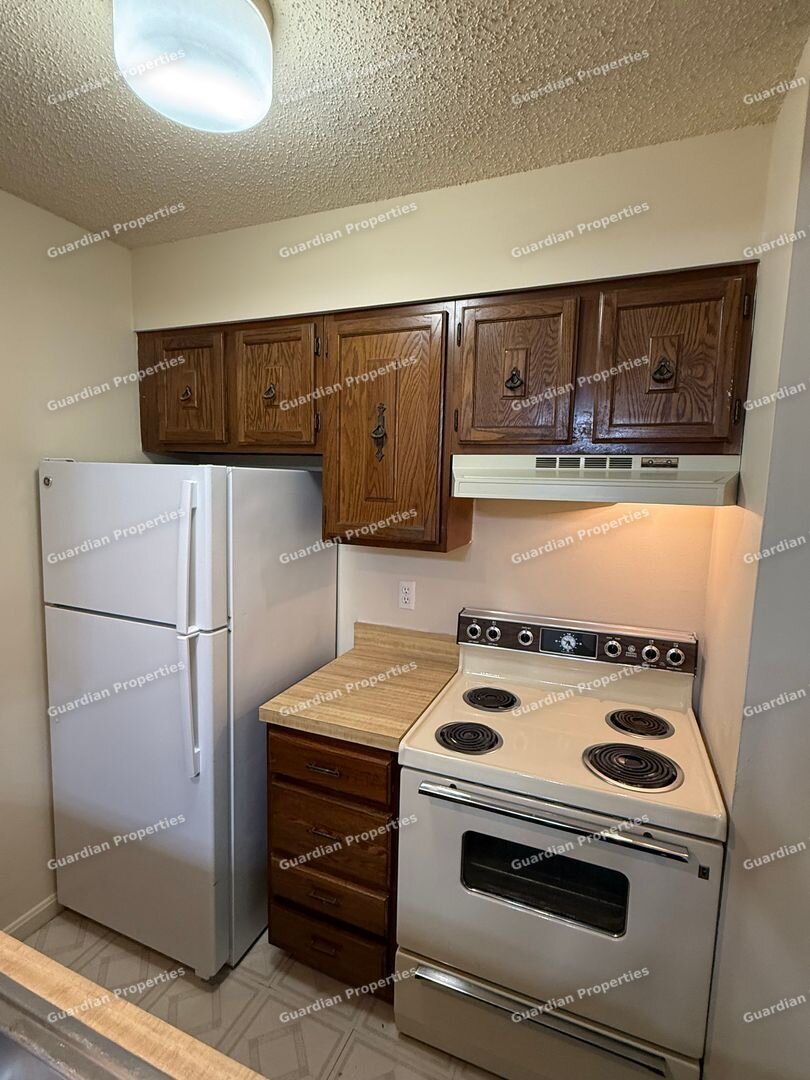 4932 Lakeside Court Evansville, IN 47712