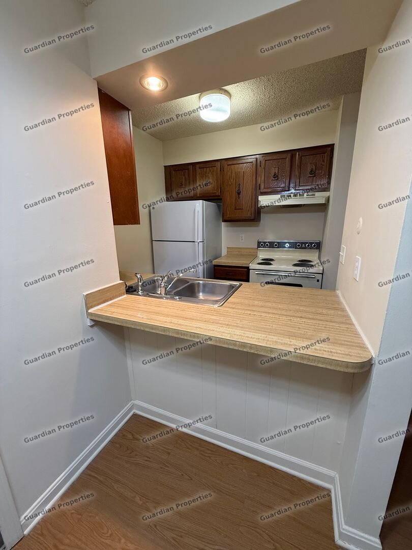 4932 Lakeside Court Evansville, IN 47712