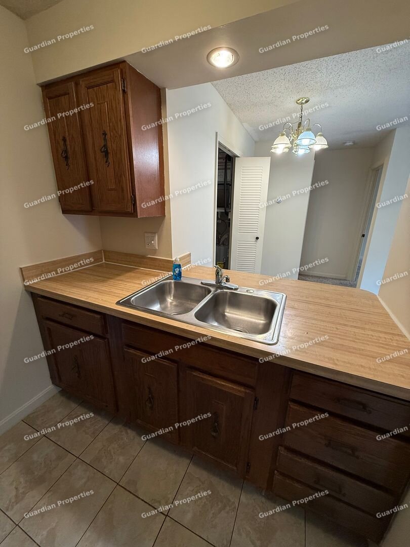 4976 Lakeside Court Evansville, IN 47712