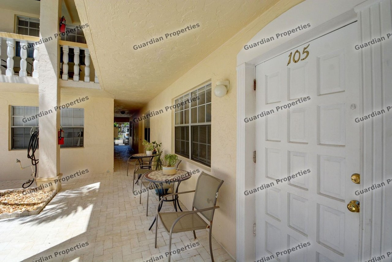 830 N Riverside Unit 212 Pompano Beach, FL 33062