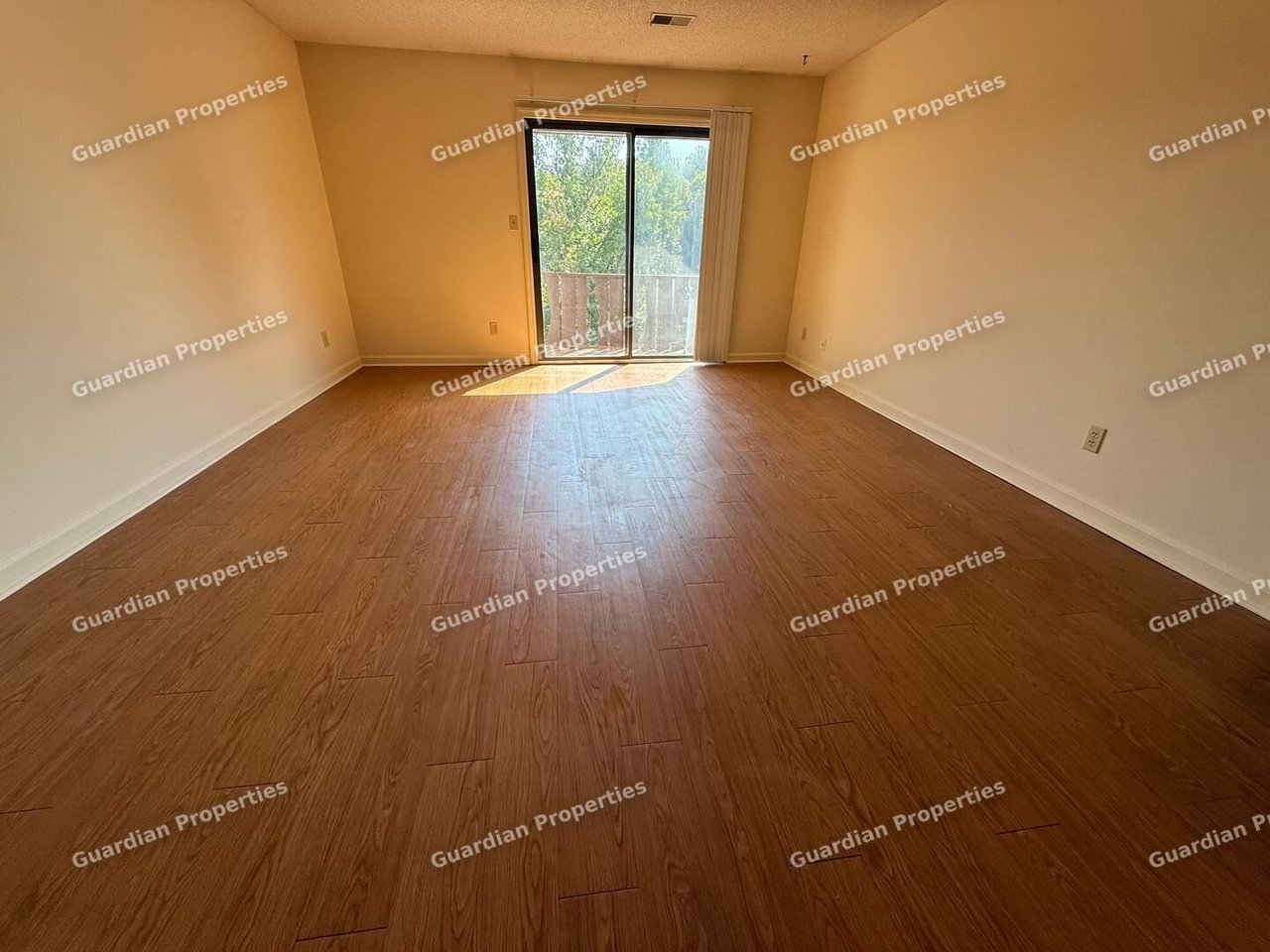 5039 Lakeside Court Evansville, IN 47712