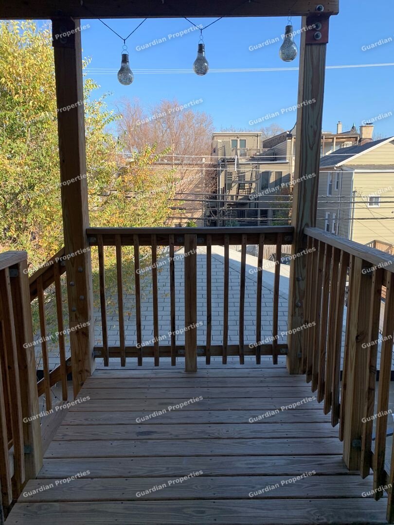 843 North Winchester Avenue Unit 1R Chicago, IL 60622