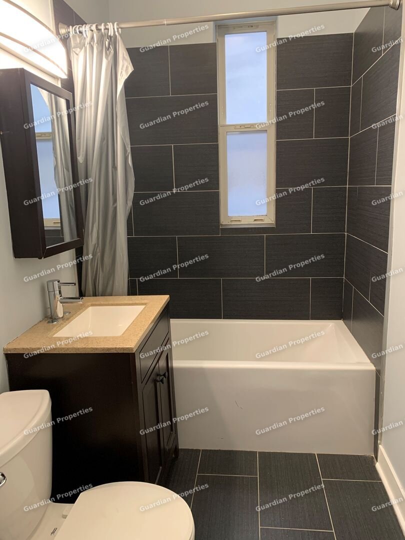 843 North Winchester Avenue Unit 1R Chicago, IL 60622