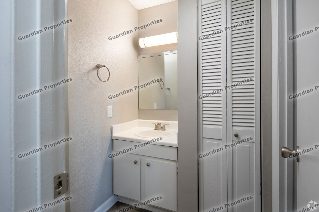 1000 Watermark Pl #1235 Columbia, SC 29210