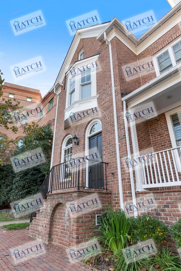 952 N Washington St Alexandria, VA 22314