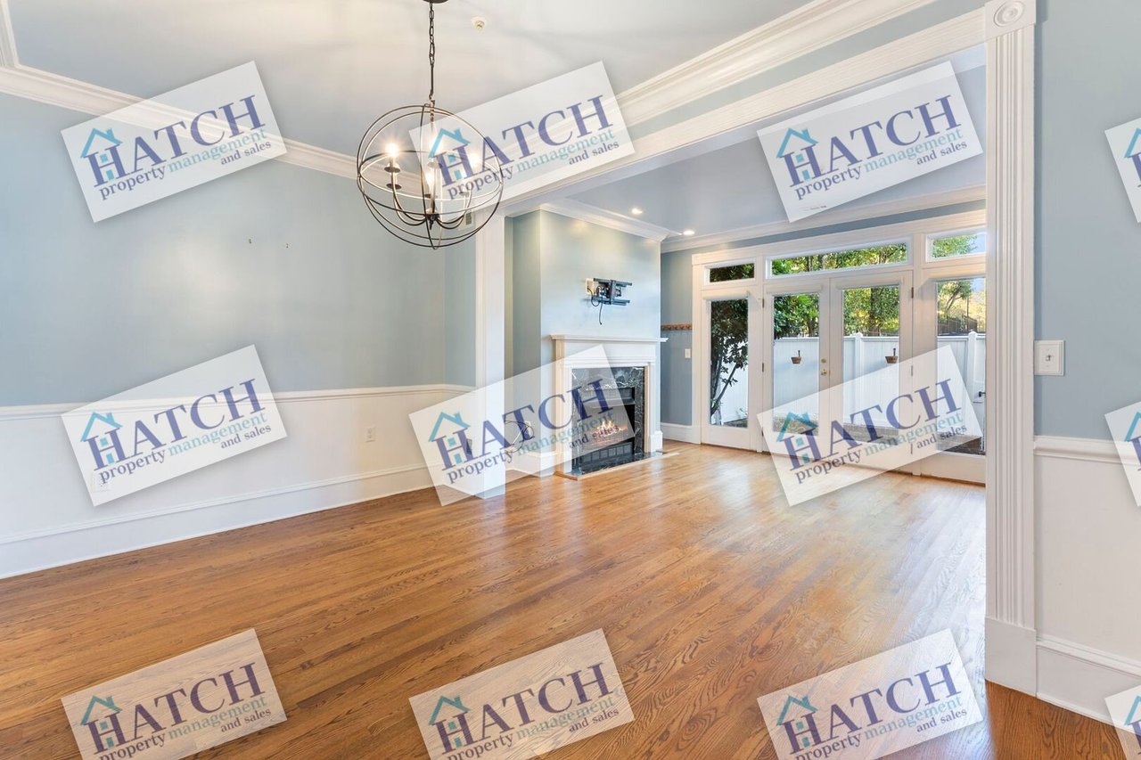 952 N Washington St Alexandria, VA 22314